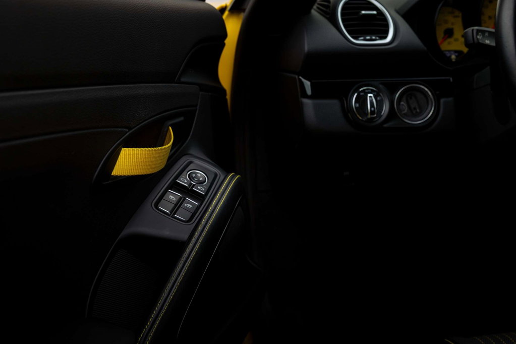 Porsche 718 Cayman T