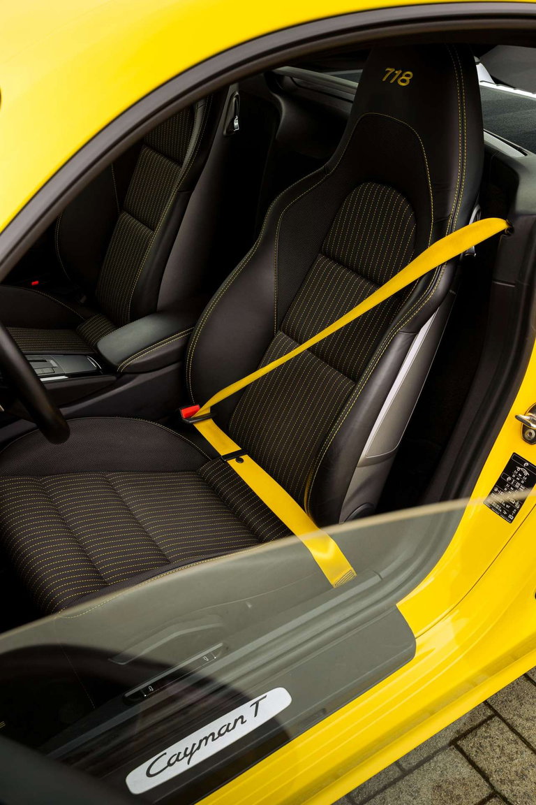 Porsche 718 Cayman T