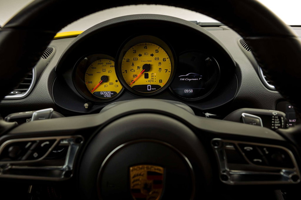 Porsche 718 Cayman T