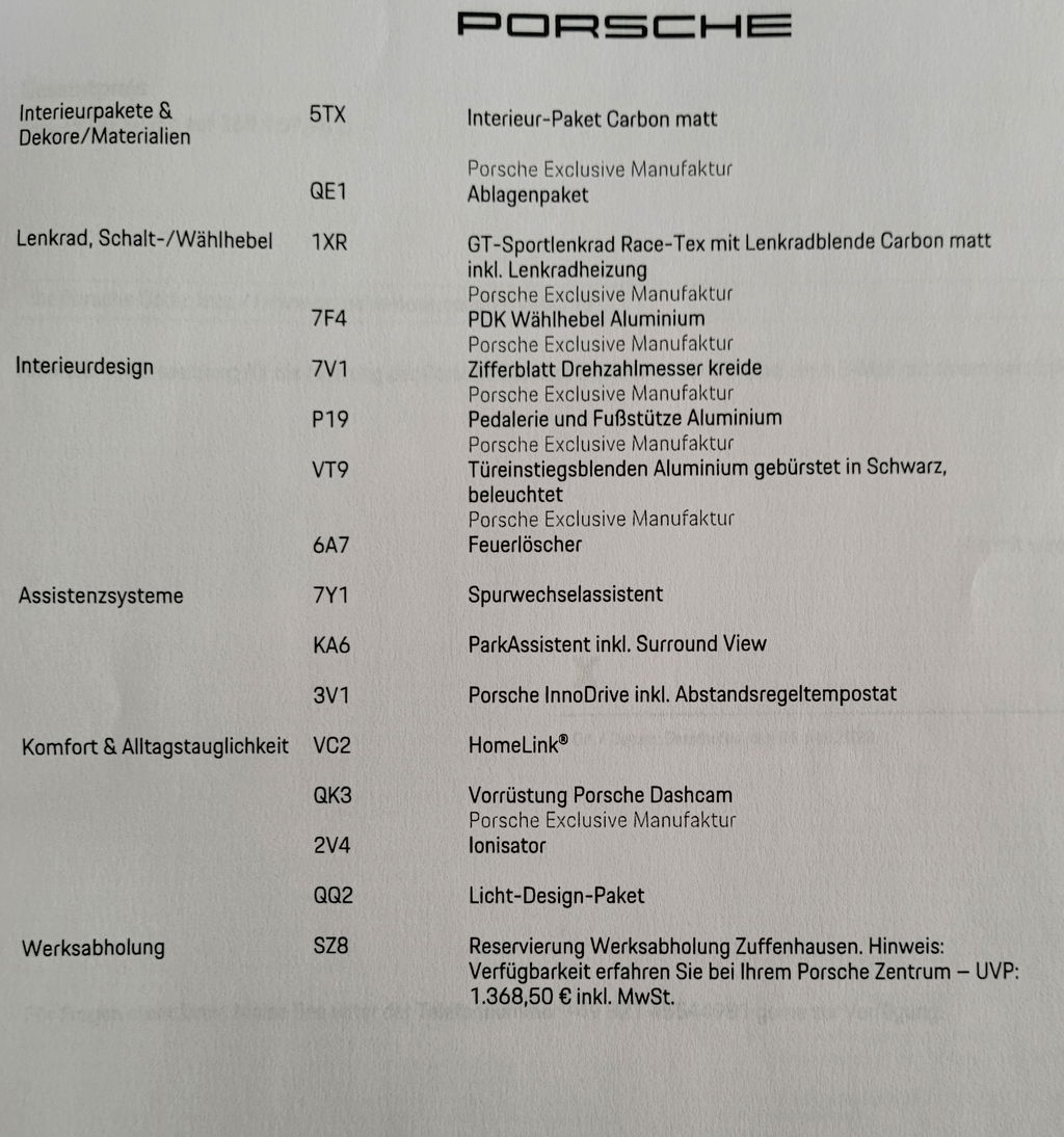 Porsche 992 Carrera 4 GTS