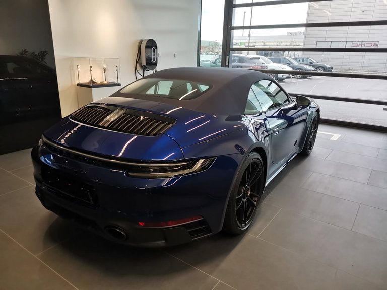 Porsche 992 Carrera 4 GTS