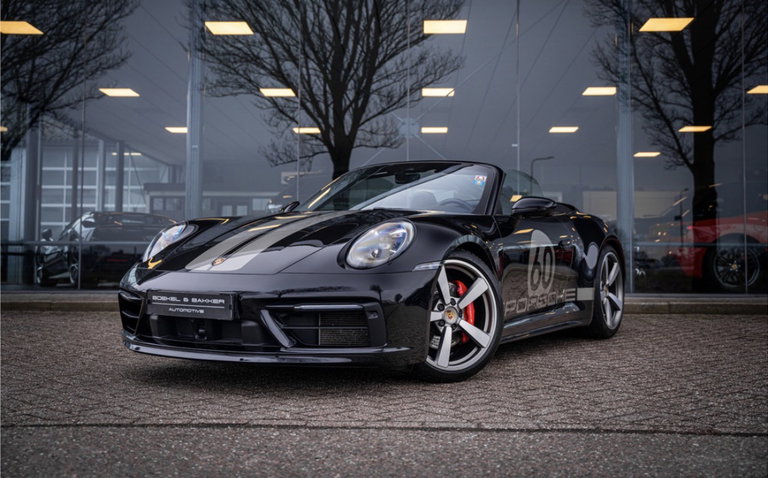 Porsche 992 Carrera 4S