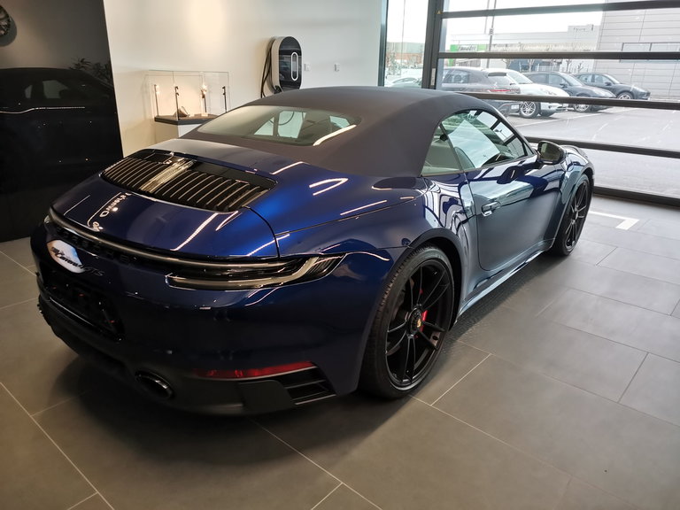 Porsche 992 Carrera 4 GTS