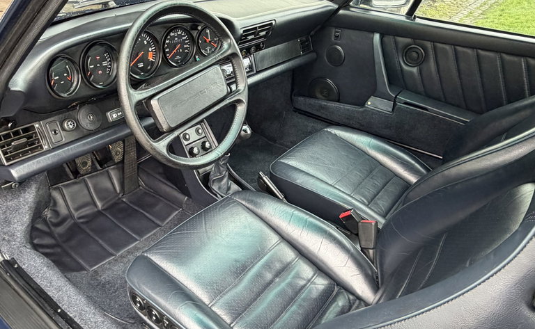 Porsche 911 Carrera 3.2