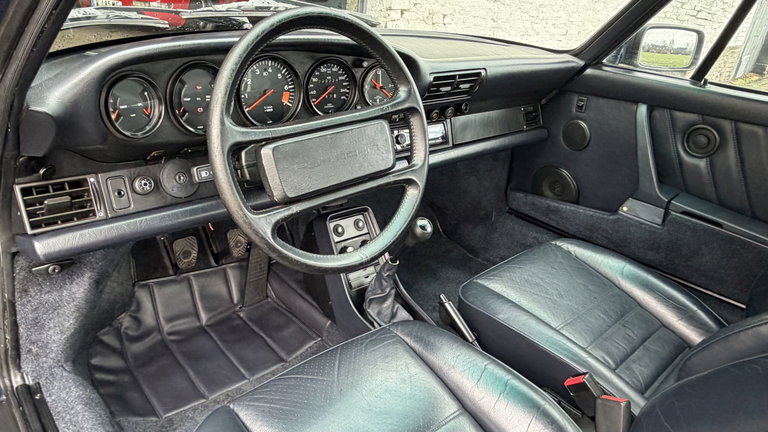 Porsche 911 Carrera 3.2