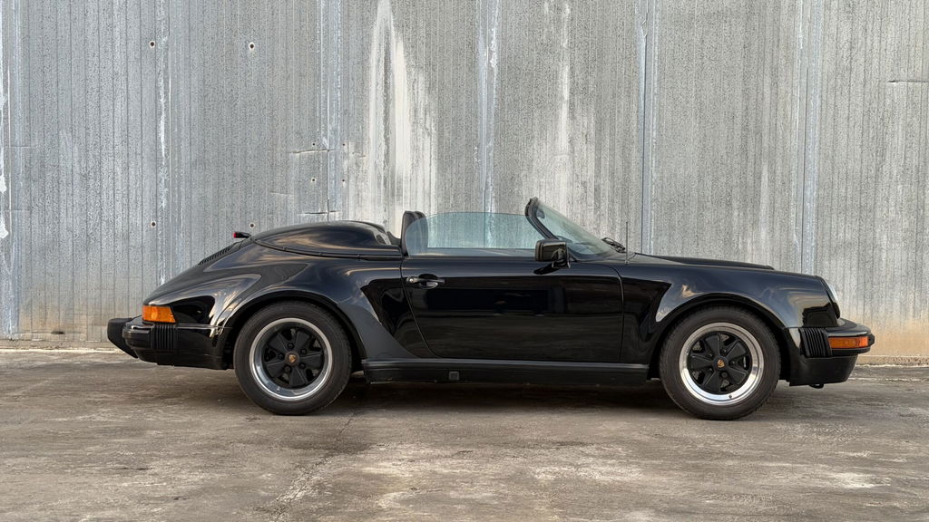 Porsche 911 Carrera 3.2 Speedster