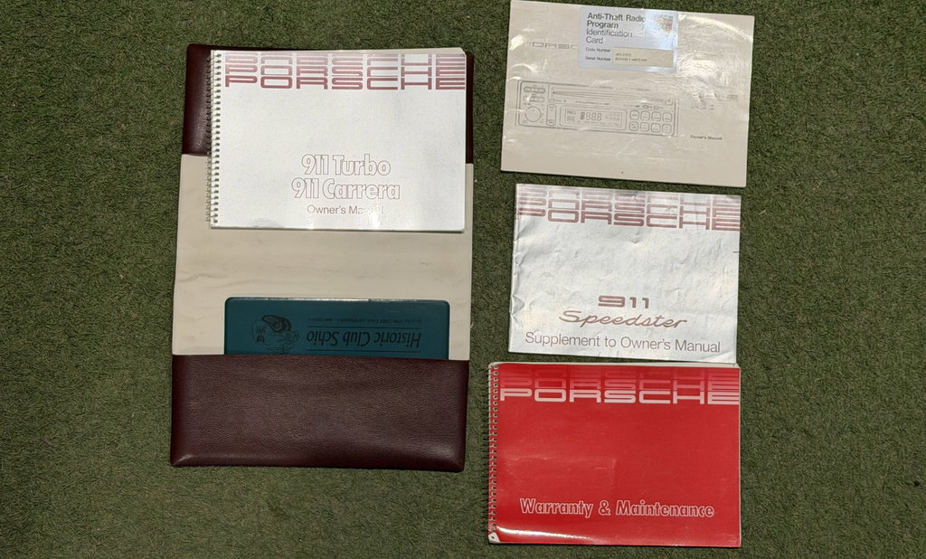 Porsche 911 Carrera 3.2 Speedster