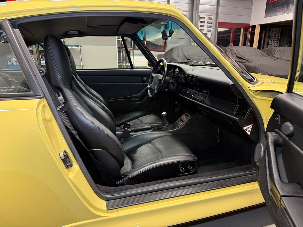 Porsche 993 Carrera 4S