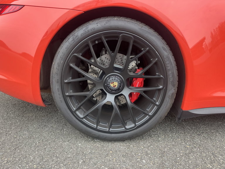 Porsche 991 Carrera GTS