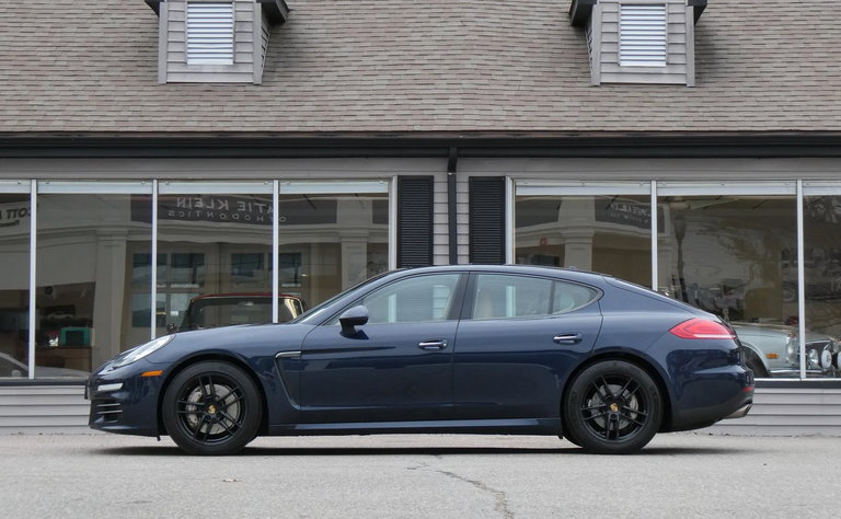 Porsche Panamera 4S