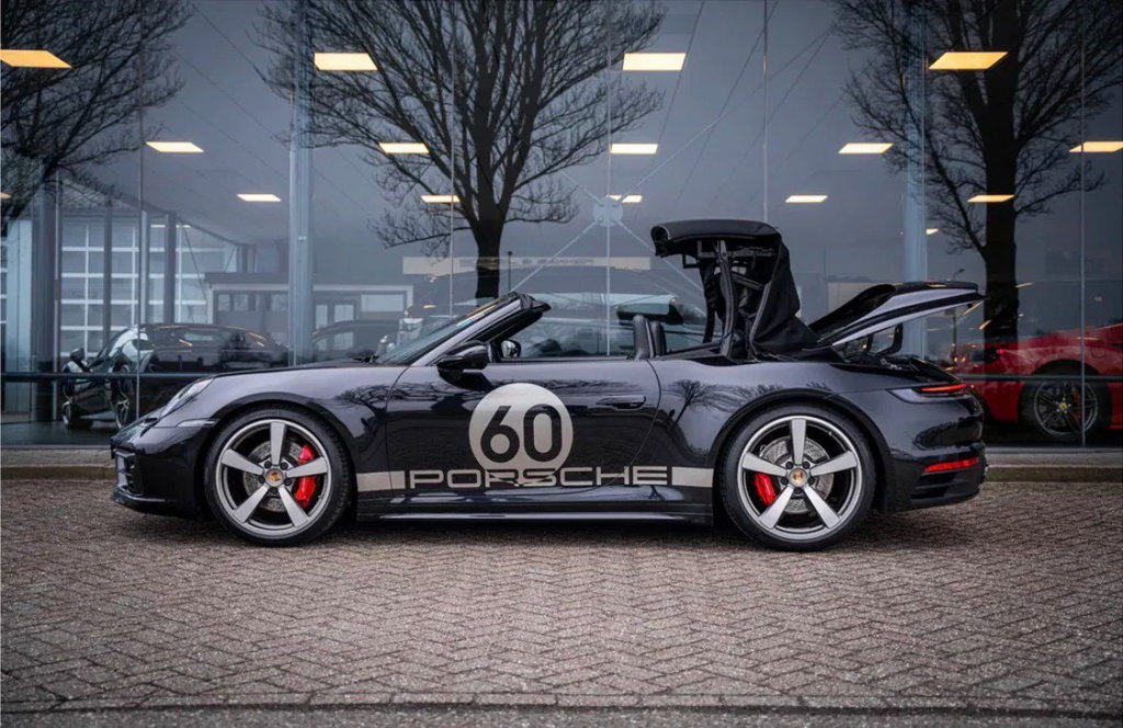 Porsche 992 Carrera 4S