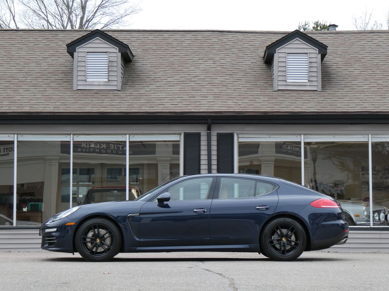 Porsche Panamera 4S