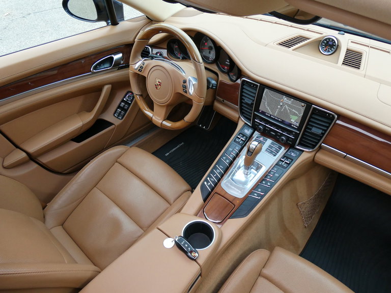 Porsche Panamera 4S
