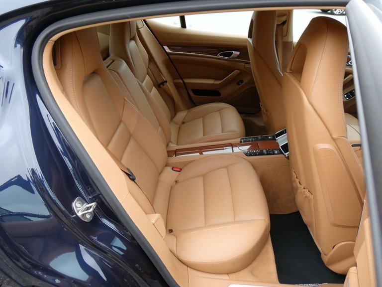 Porsche Panamera 4S