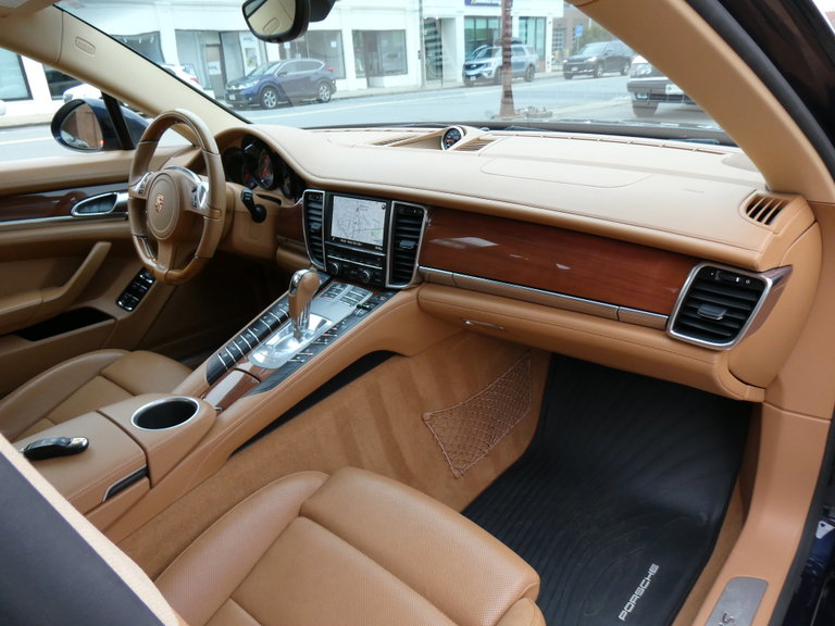 Porsche Panamera 4S