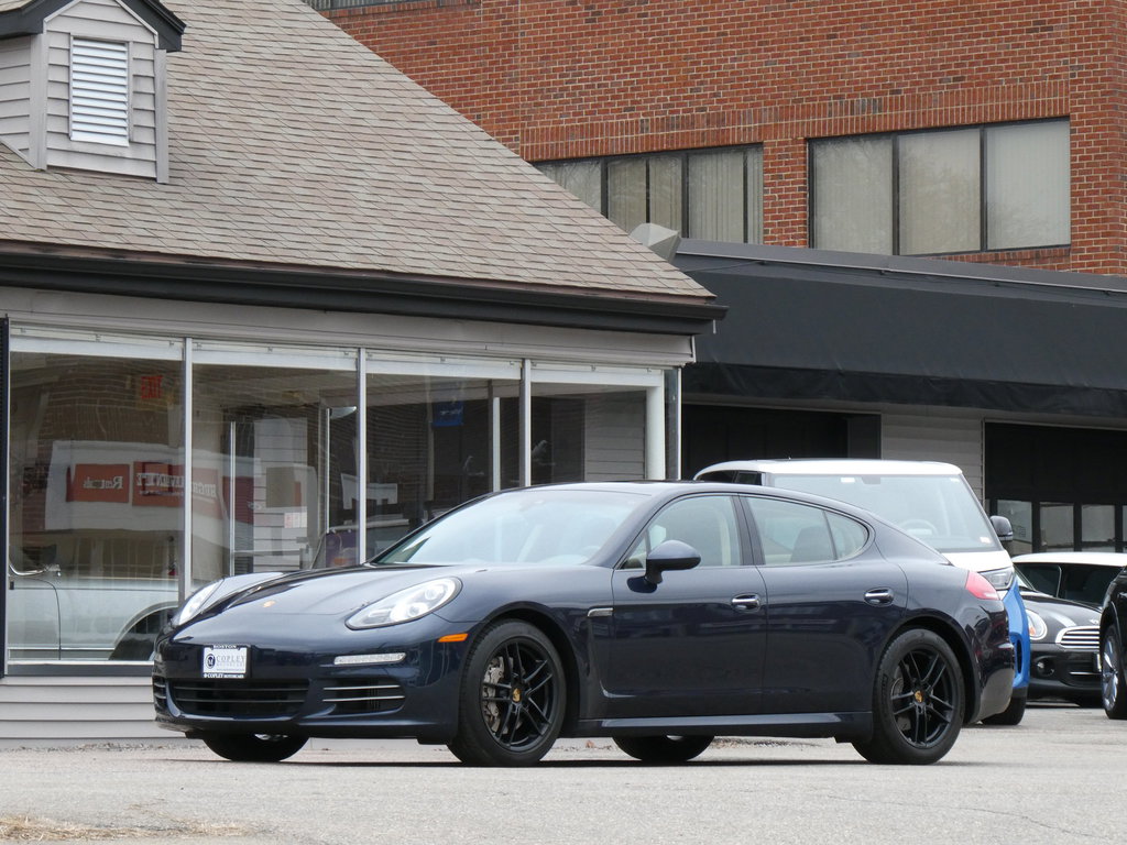 Porsche Panamera 4S
