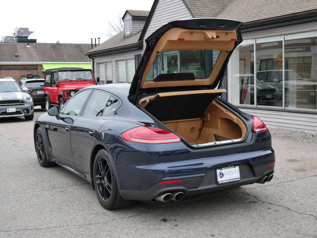 Porsche Panamera 4S