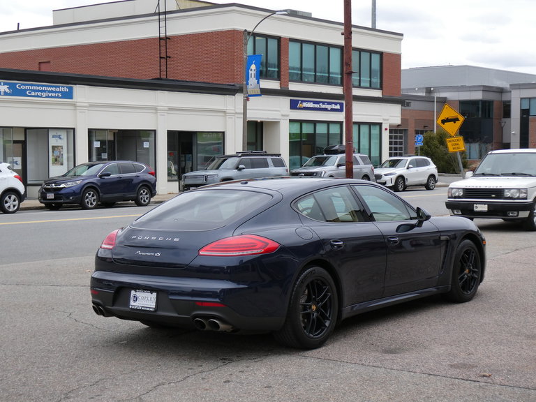 Porsche Panamera 4S