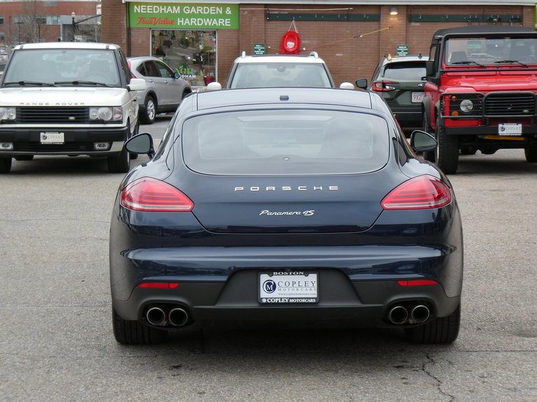 Porsche Panamera 4S