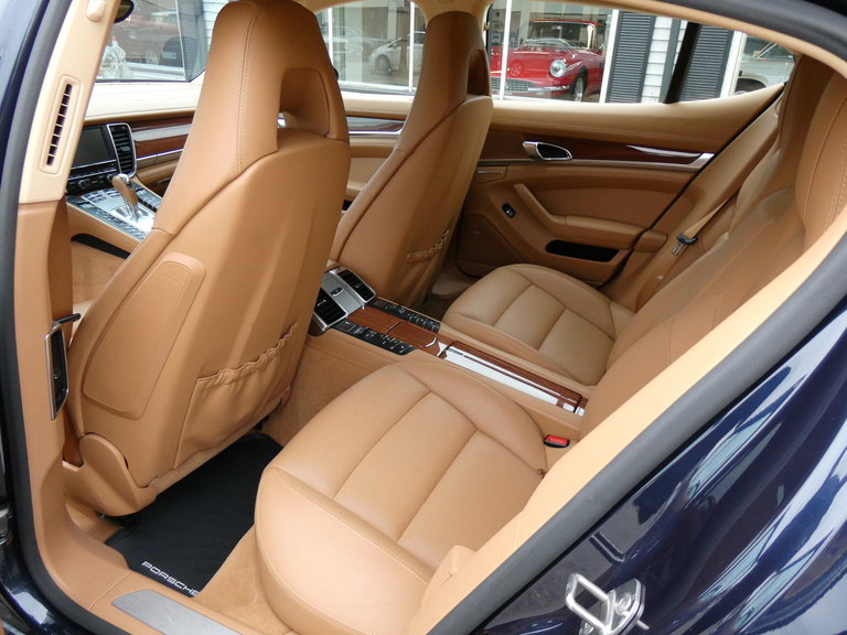 Porsche Panamera 4S