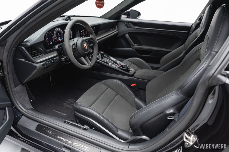 Porsche 992.2 Carrera GTS