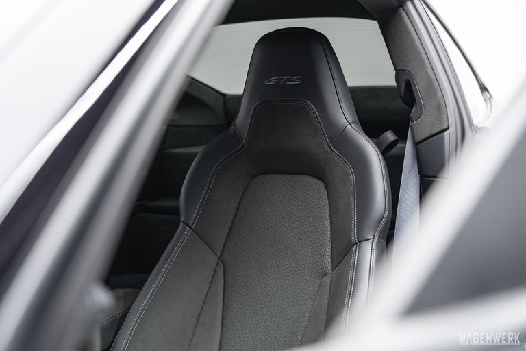 Porsche 992.2 Carrera GTS