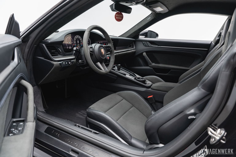Porsche 992.2 Carrera GTS