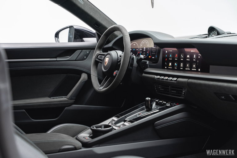 Porsche 992.2 Carrera GTS