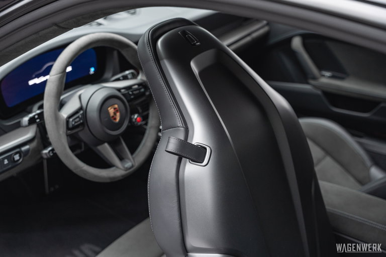 Porsche 992.2 Carrera GTS