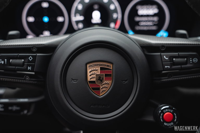 Porsche 992.2 Carrera GTS