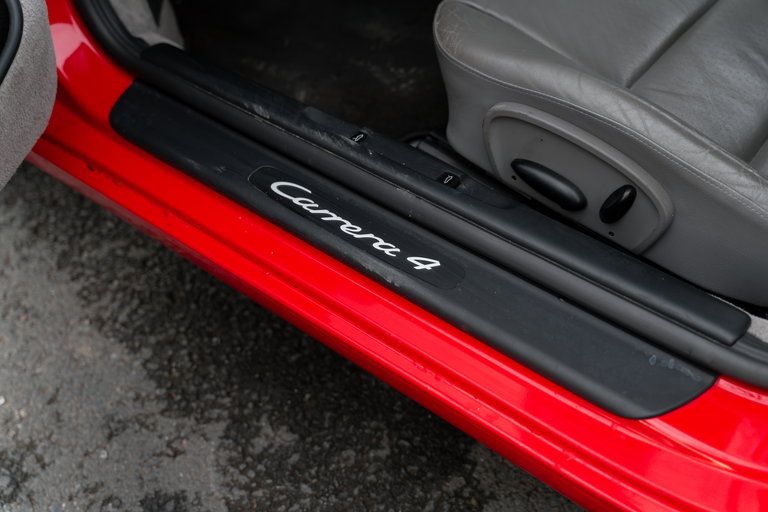 Porsche 996.2 Carrera 4