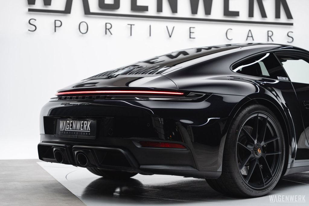 Porsche 992.2 Carrera GTS