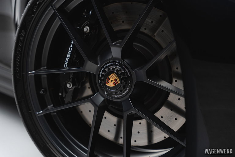 Porsche 992.2 Carrera GTS