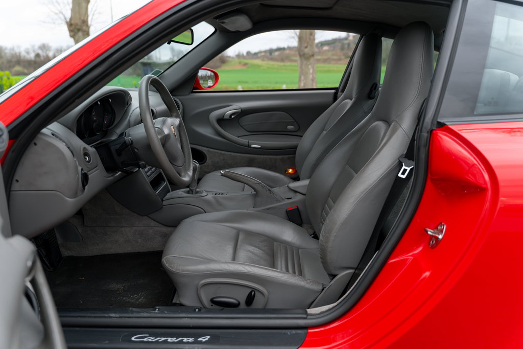 Porsche 996.2 Carrera 4