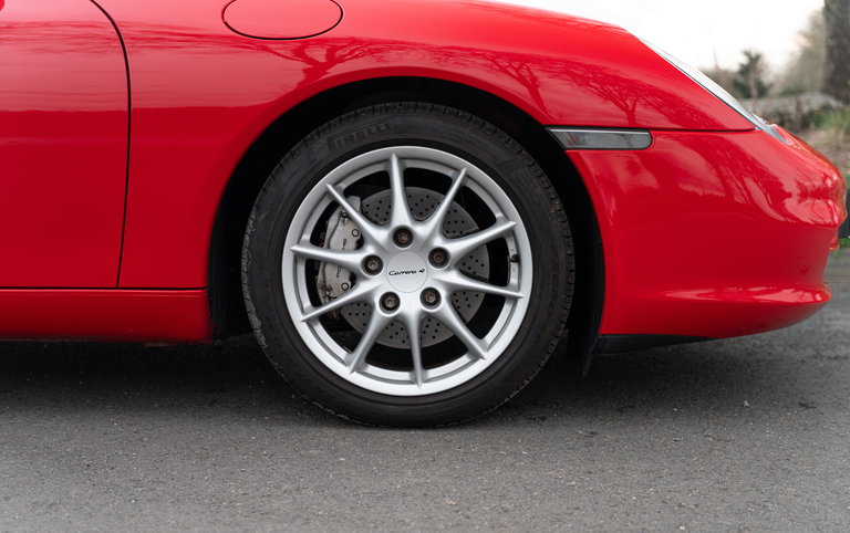 Porsche 996.2 Carrera 4