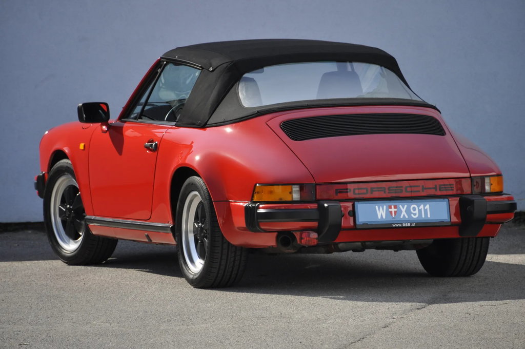 Porsche 911 Carrera 3.2