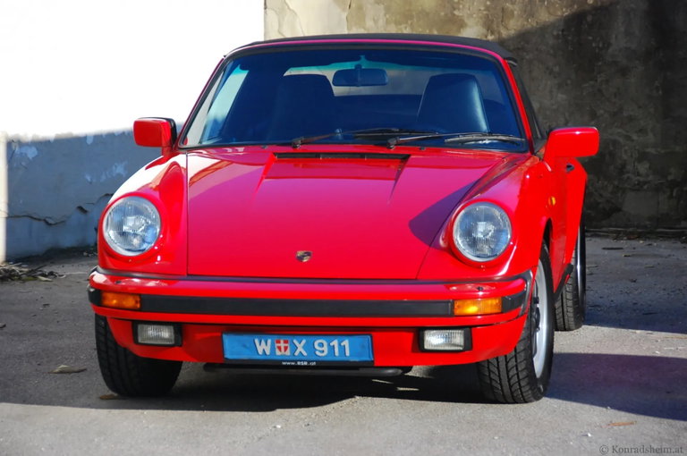 Porsche 911 Carrera 3.2