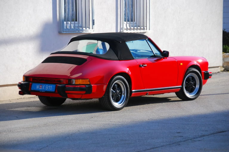 Porsche 911 Carrera 3.2