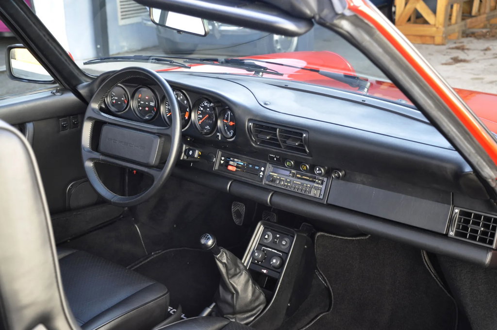 Porsche 911 Carrera 3.2