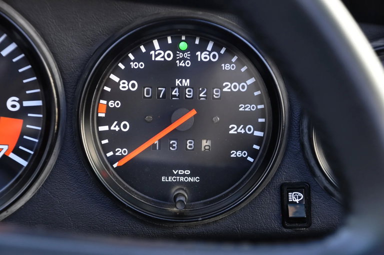 Porsche 911 Carrera 3.2