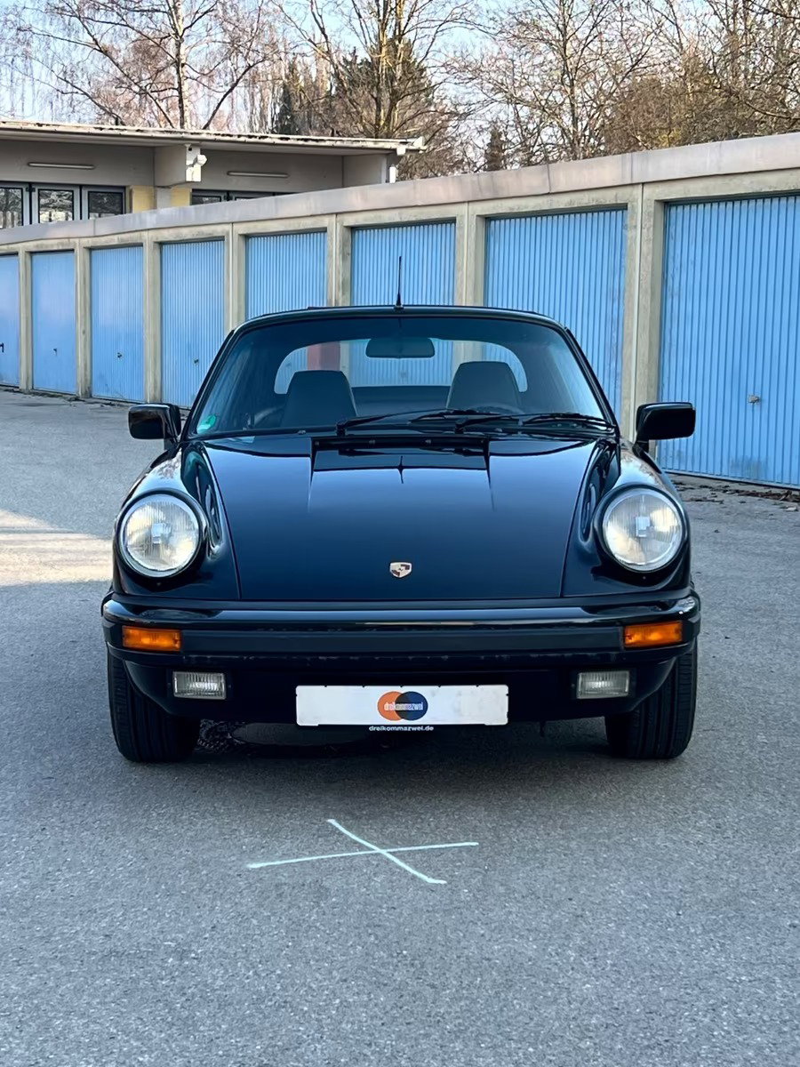 Porsche 911 Carrera 3.2