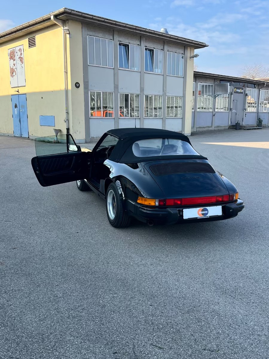 Porsche 911 Carrera 3.2