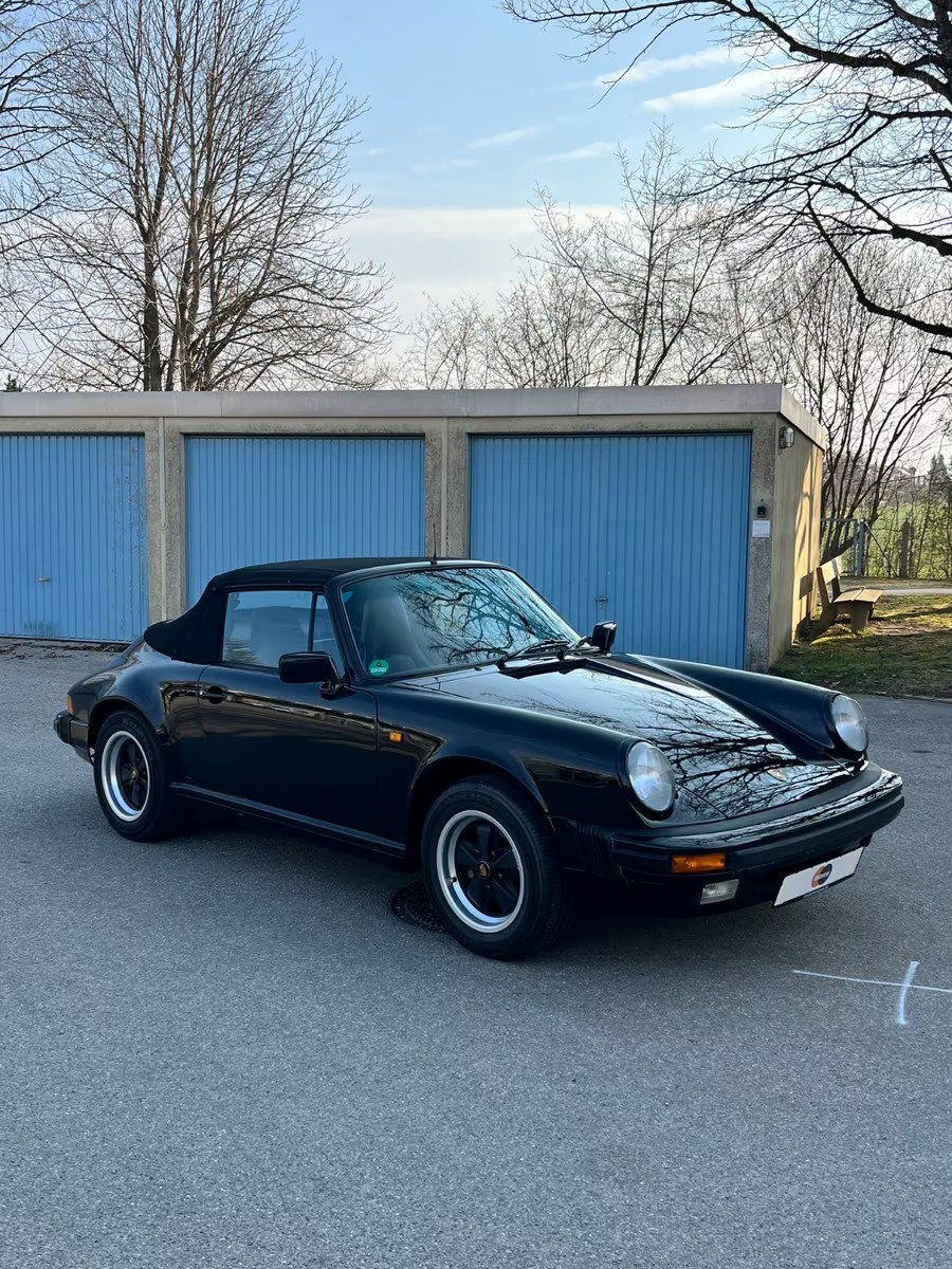 Porsche 911 Carrera 3.2