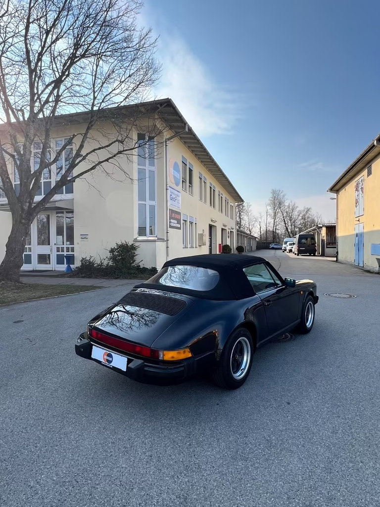 Porsche 911 Carrera 3.2