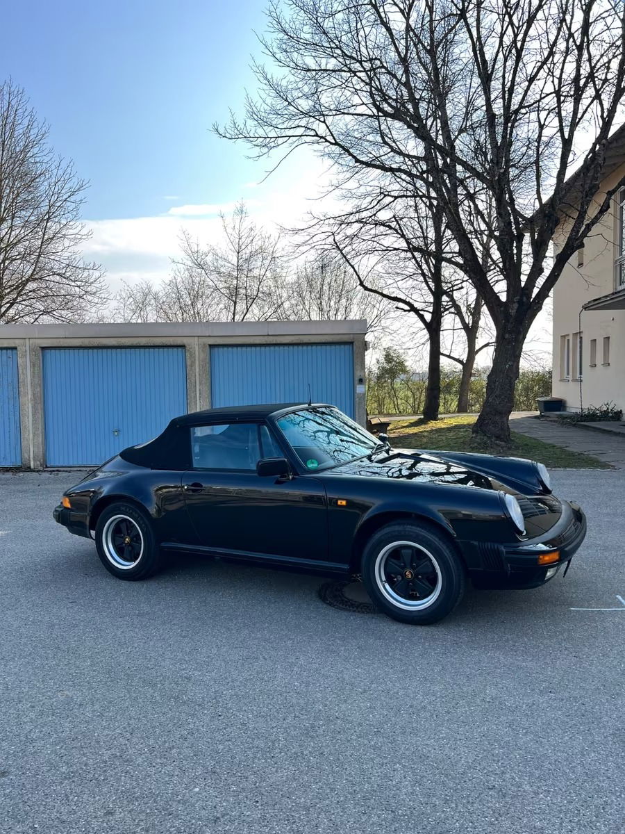 Porsche 911 Carrera 3.2
