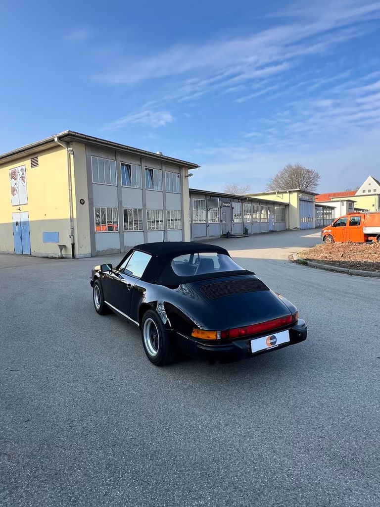 Porsche 911 Carrera 3.2