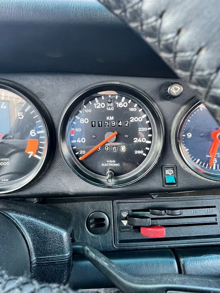 Porsche 911 Carrera 3.2