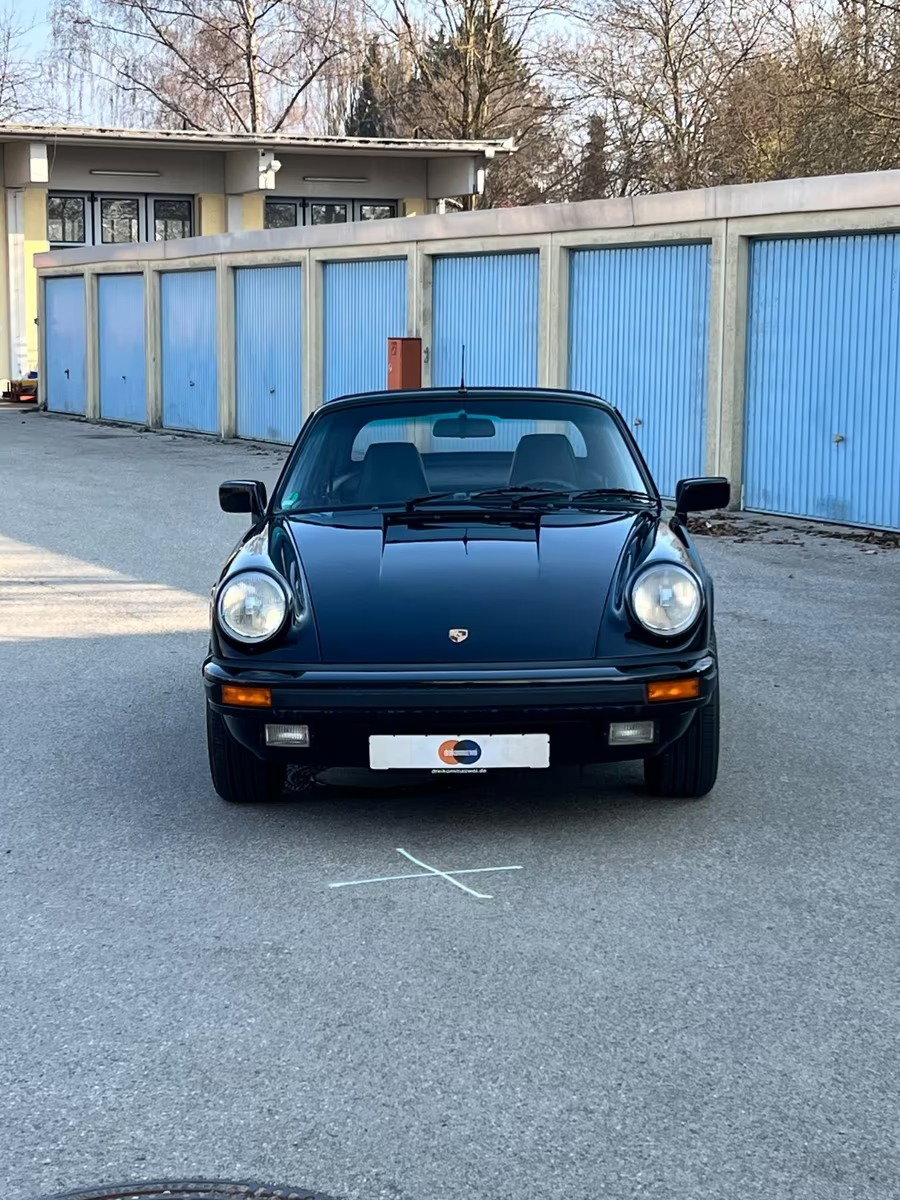 Porsche 911 Carrera 3.2