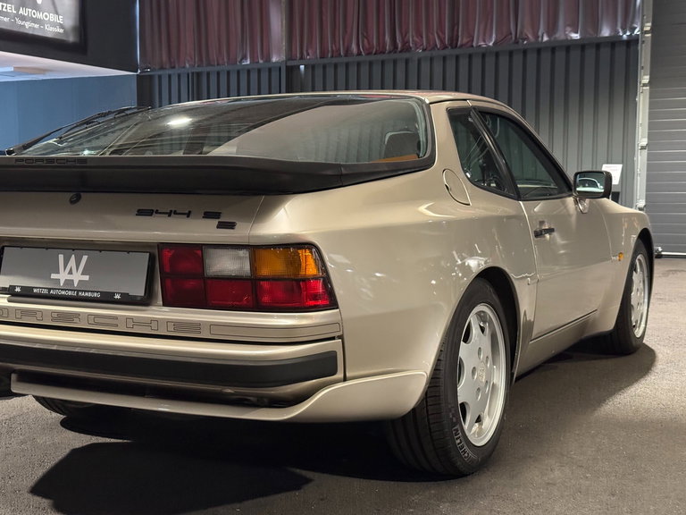 Porsche 944 S2 Coupé