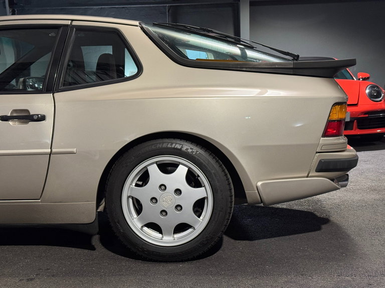 Porsche 944 S2 Coupé